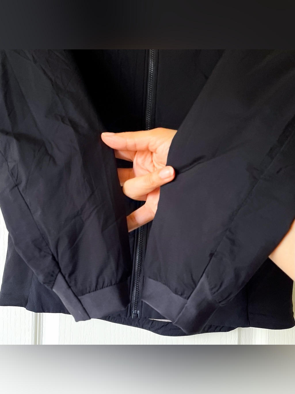 Arc’teryx Atom Lt Hoody Insulated Jacket Black Sand Xs Euc — image 3 of 8